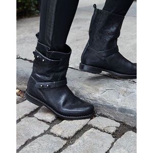 RAG & BONE Moro Texture Leather Boot in Black